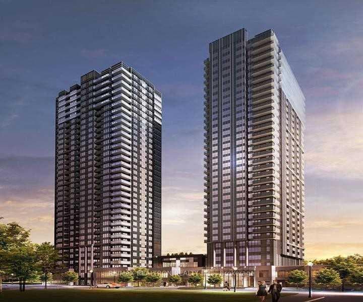 275 Village Green Square Unit 2018 photo 1