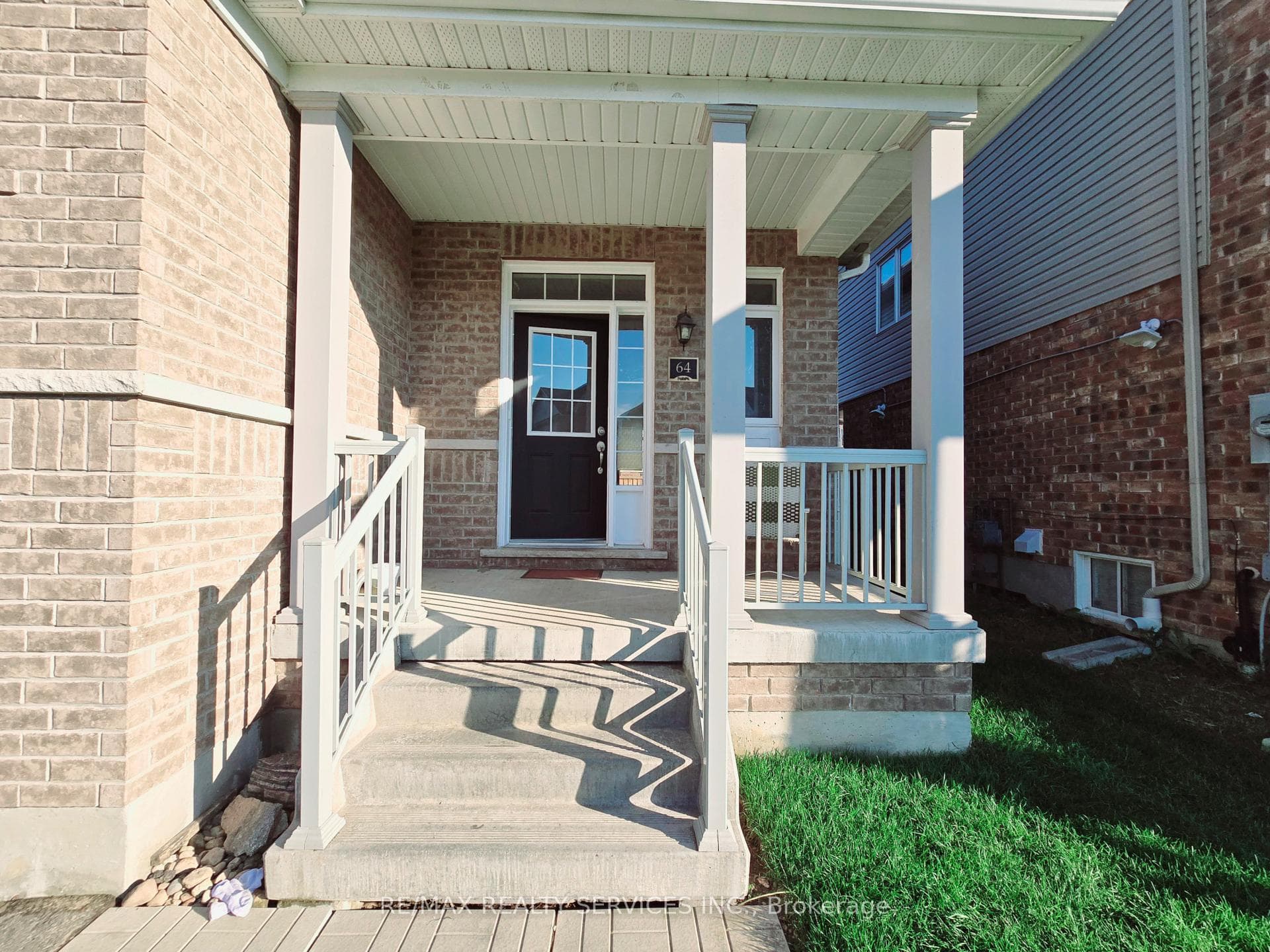 64 Mullholland Avenue photo 2
