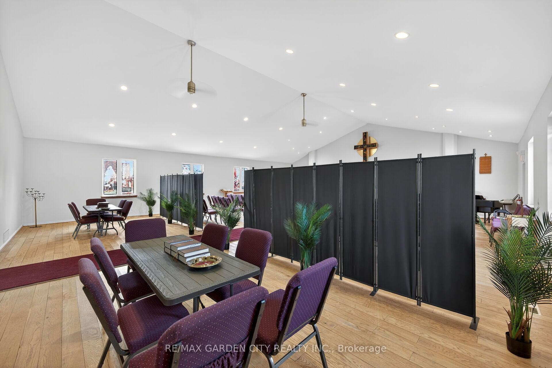 1140 Bay Street photo 21