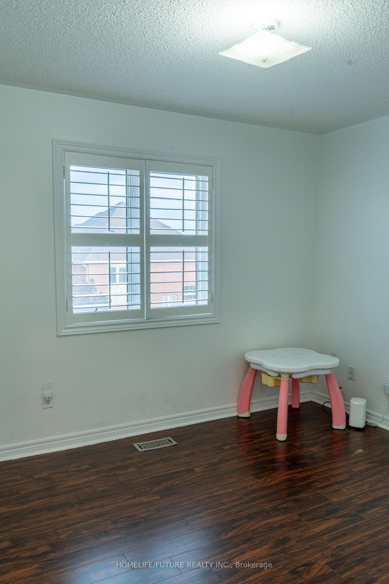 620 Madame Street photo 17
