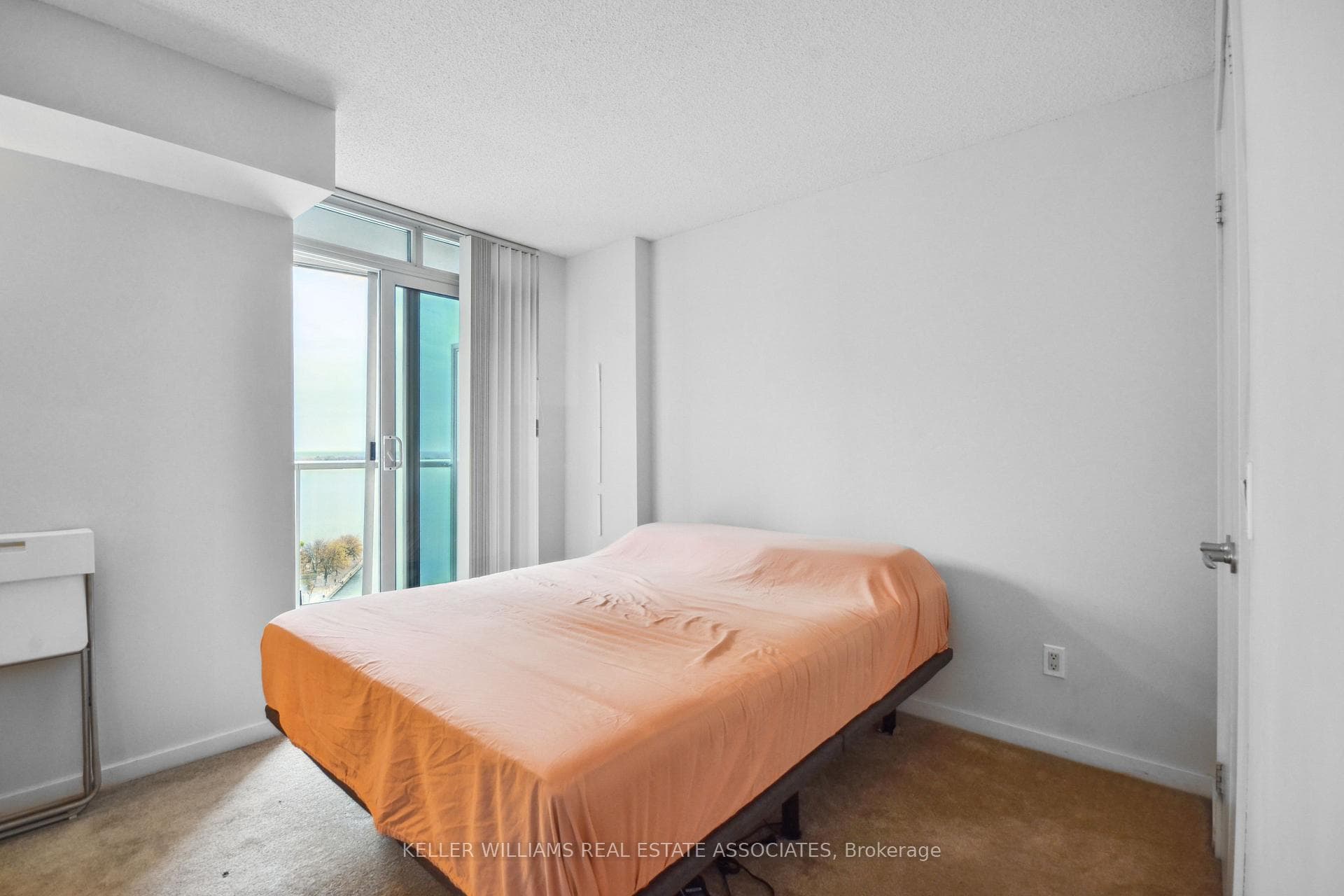 8 York Street Unit 1706 photo 14