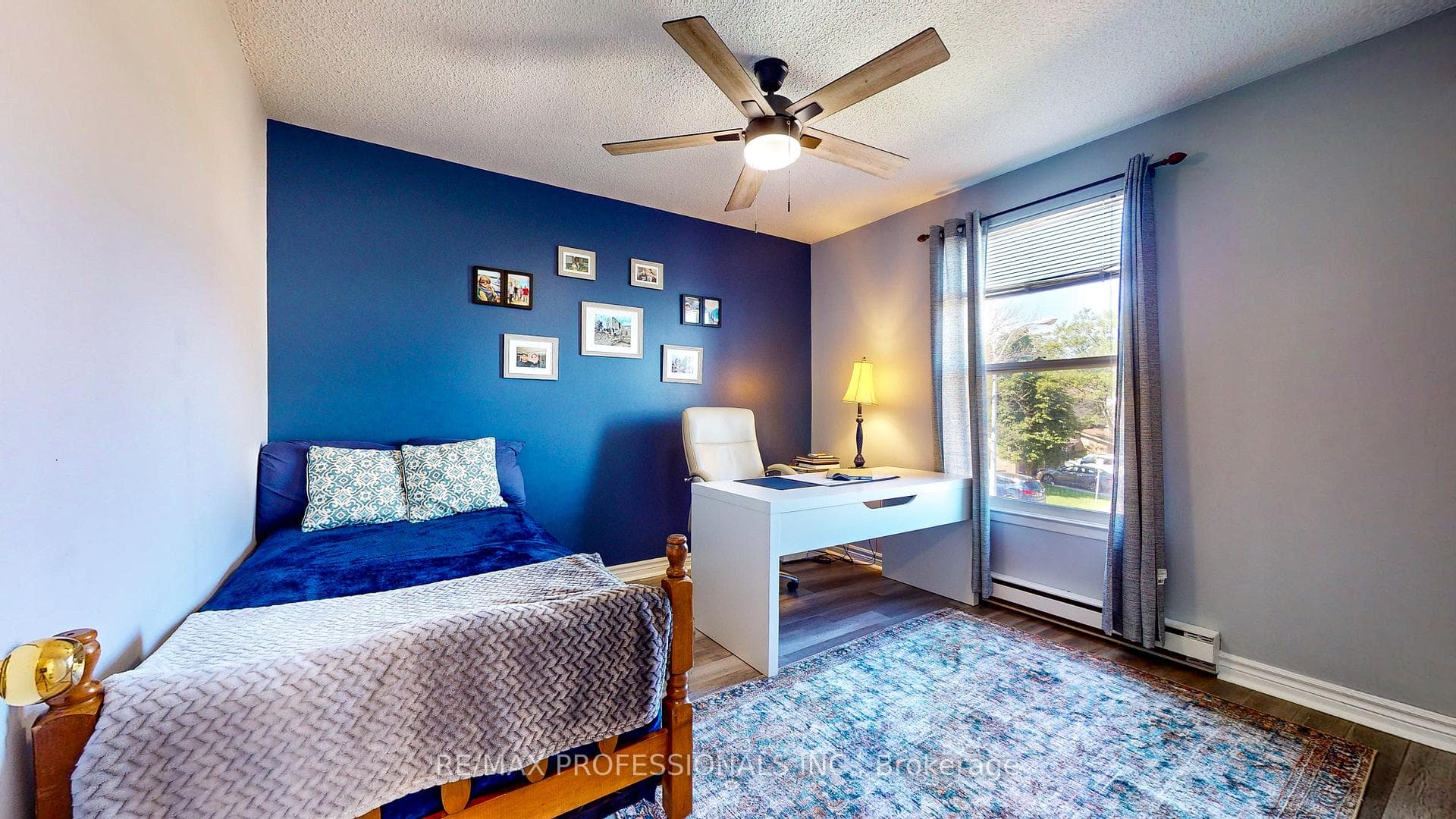 98 Laurie Crescent photo 16