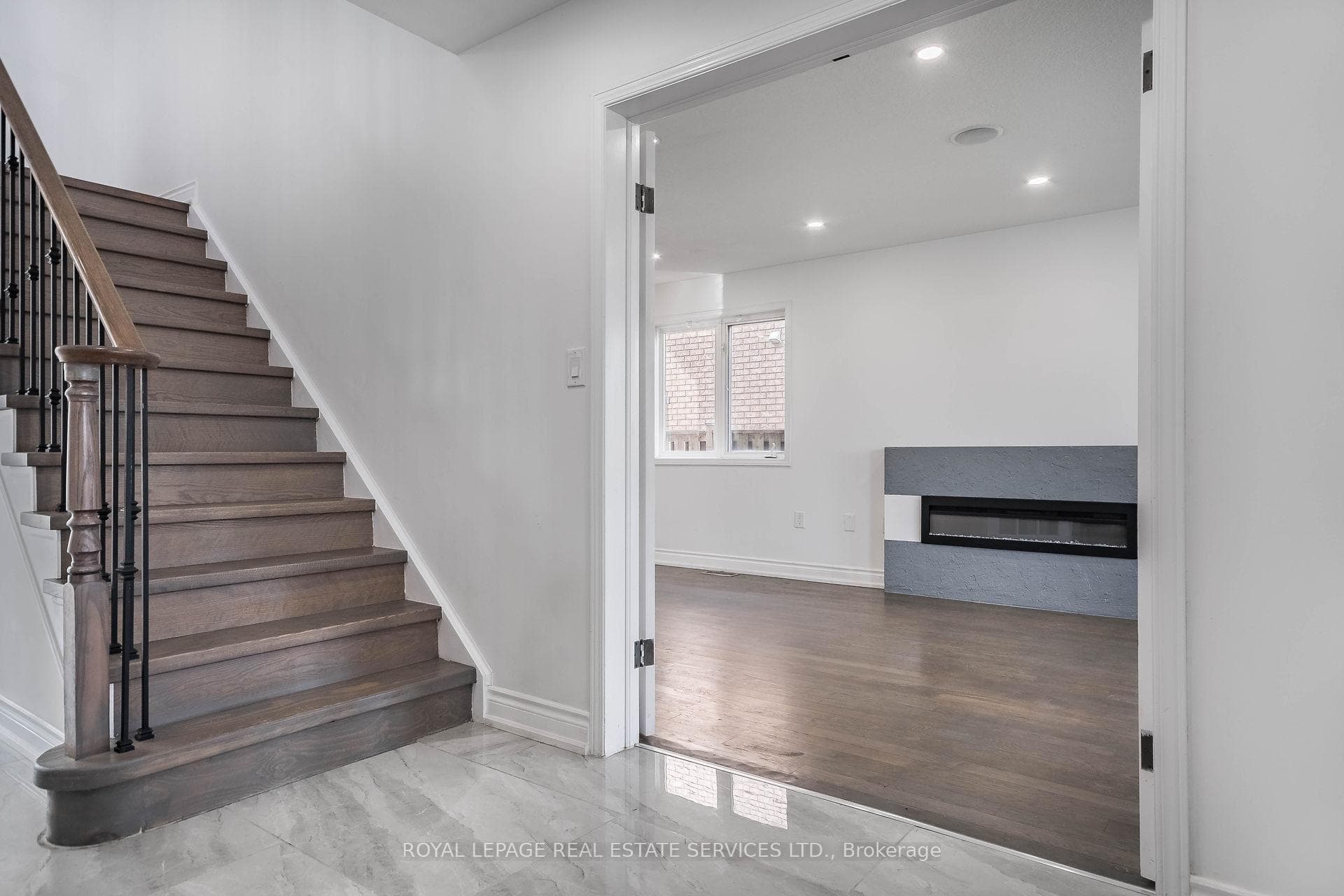 276 Gatestone Drive photo 5