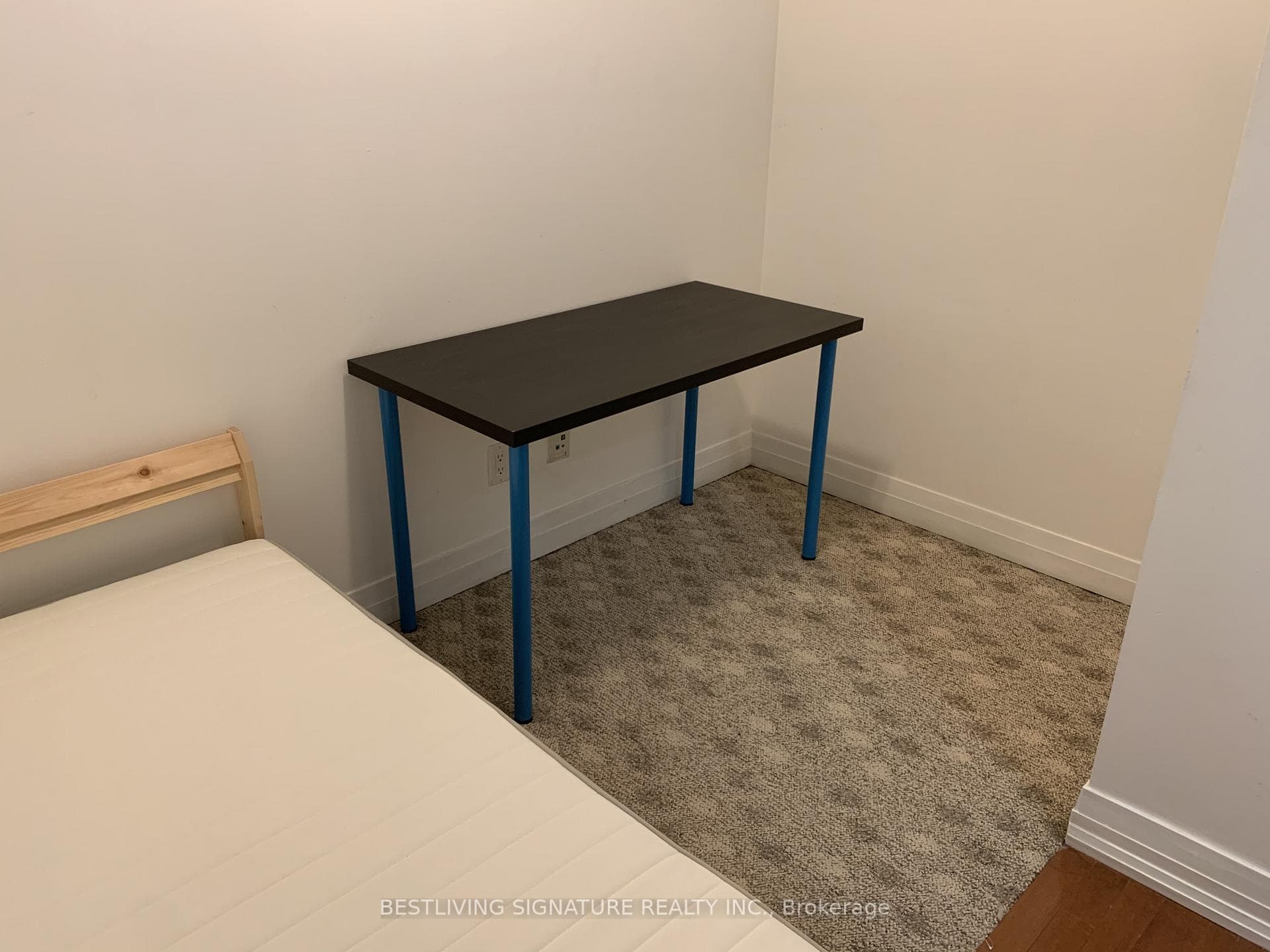 21 Carlton Street Unit 1606 photo 13