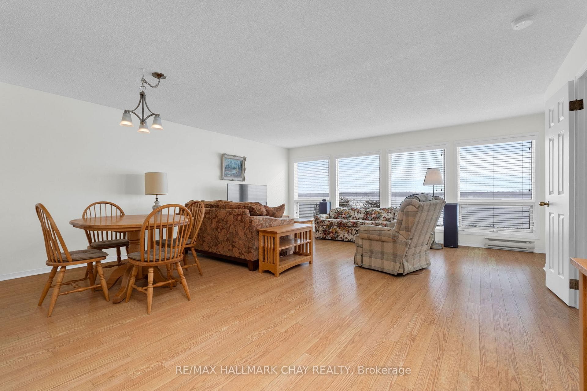 21 Kempenfelt Drive Unit 103 photo 5