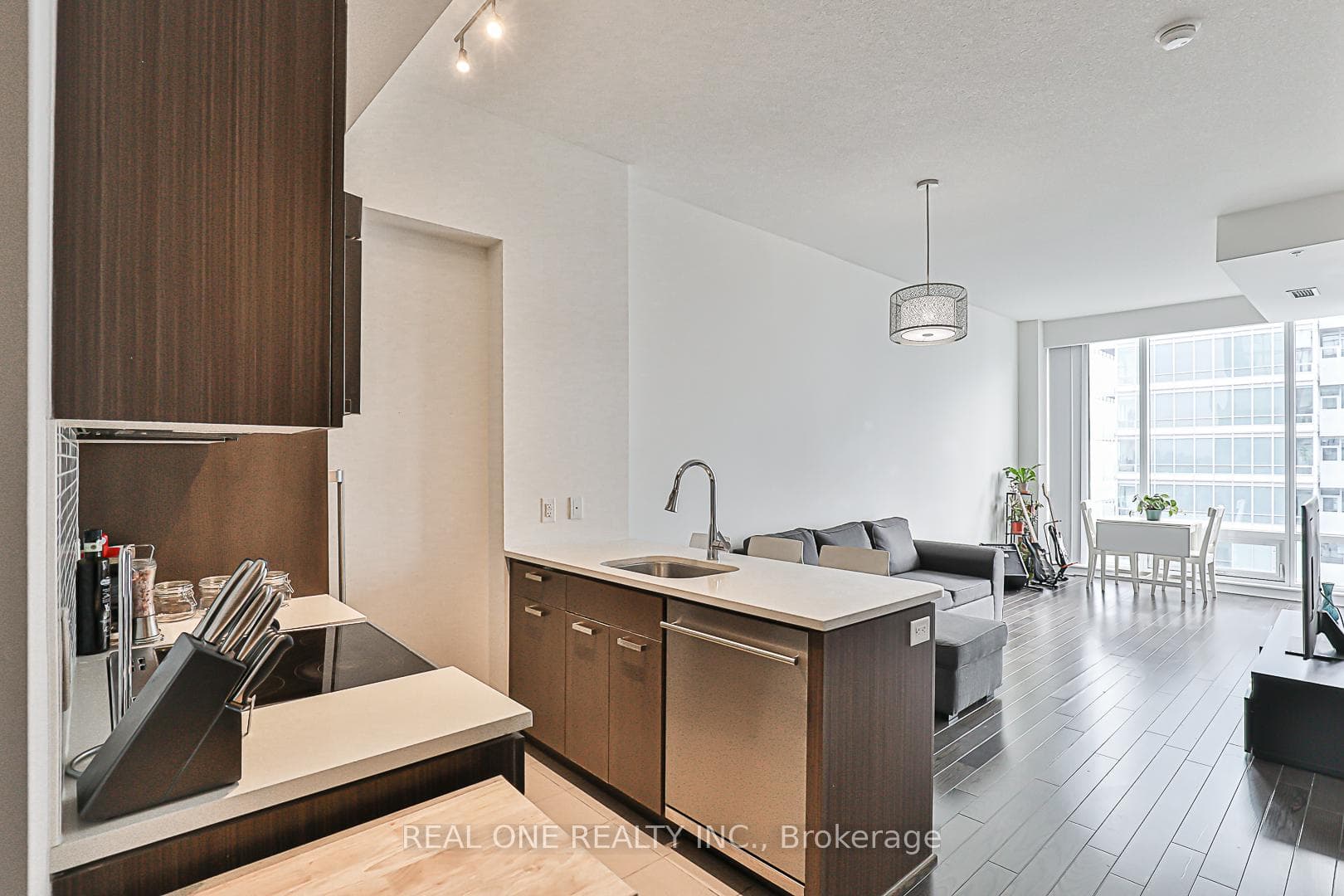295 Adelaide Street Unit 4408 photo 9