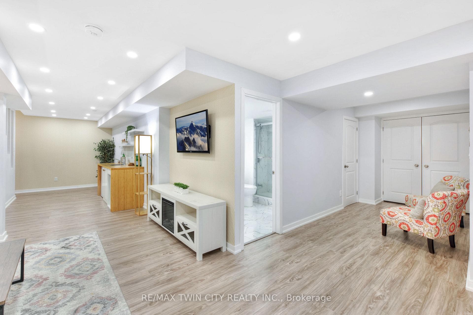 144 Cinnamon Fern Street photo 40