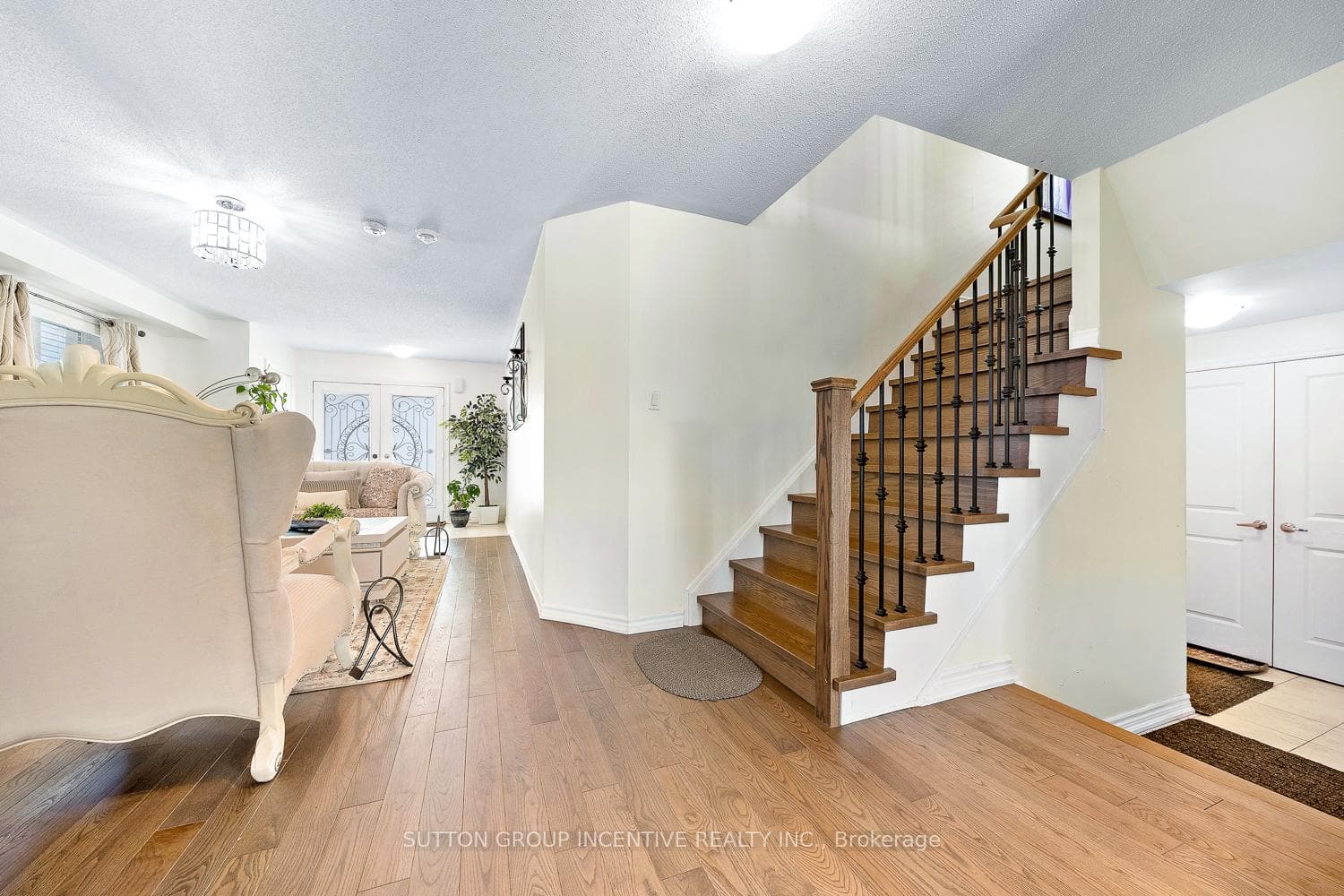 319 Moody Street photo 7