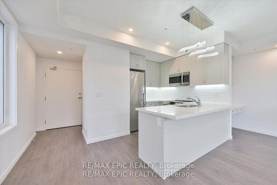 1711 Pure Springs Boulevard Unit 118 photo 8