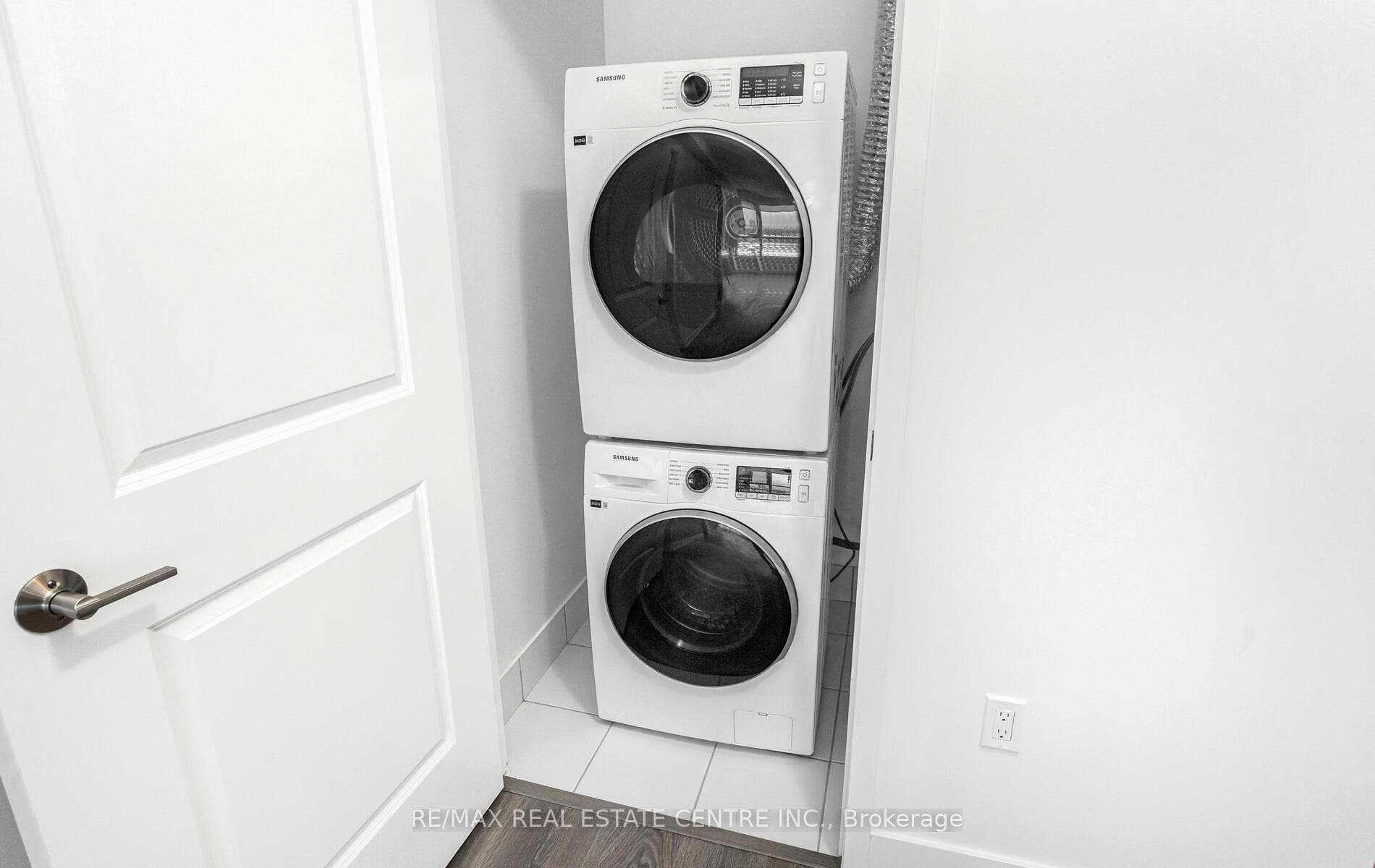 204 Burnhamthorpe Road Unit 1307E photo 27