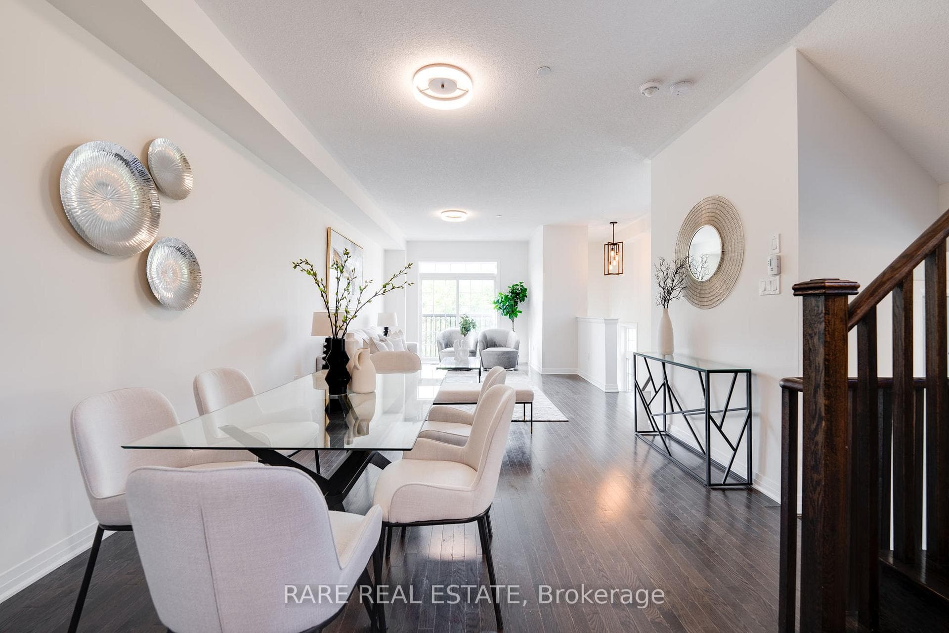256 London Lane photo 11