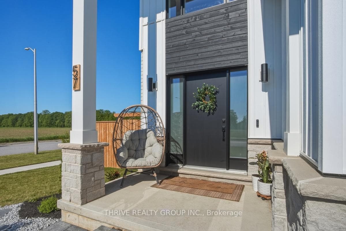 57 Briscoe Crescent photo 3