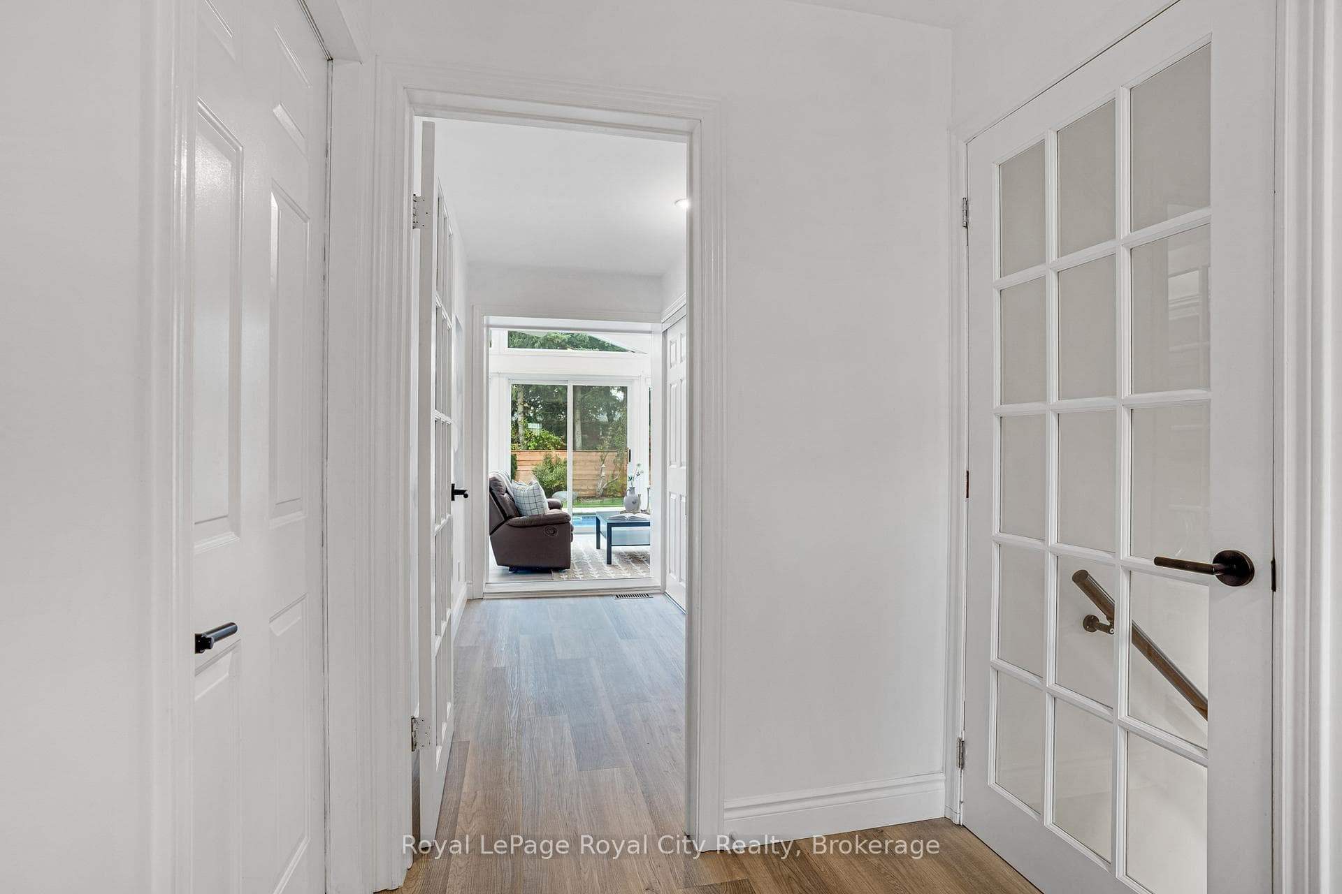 31 Lambert Crescent photo 8