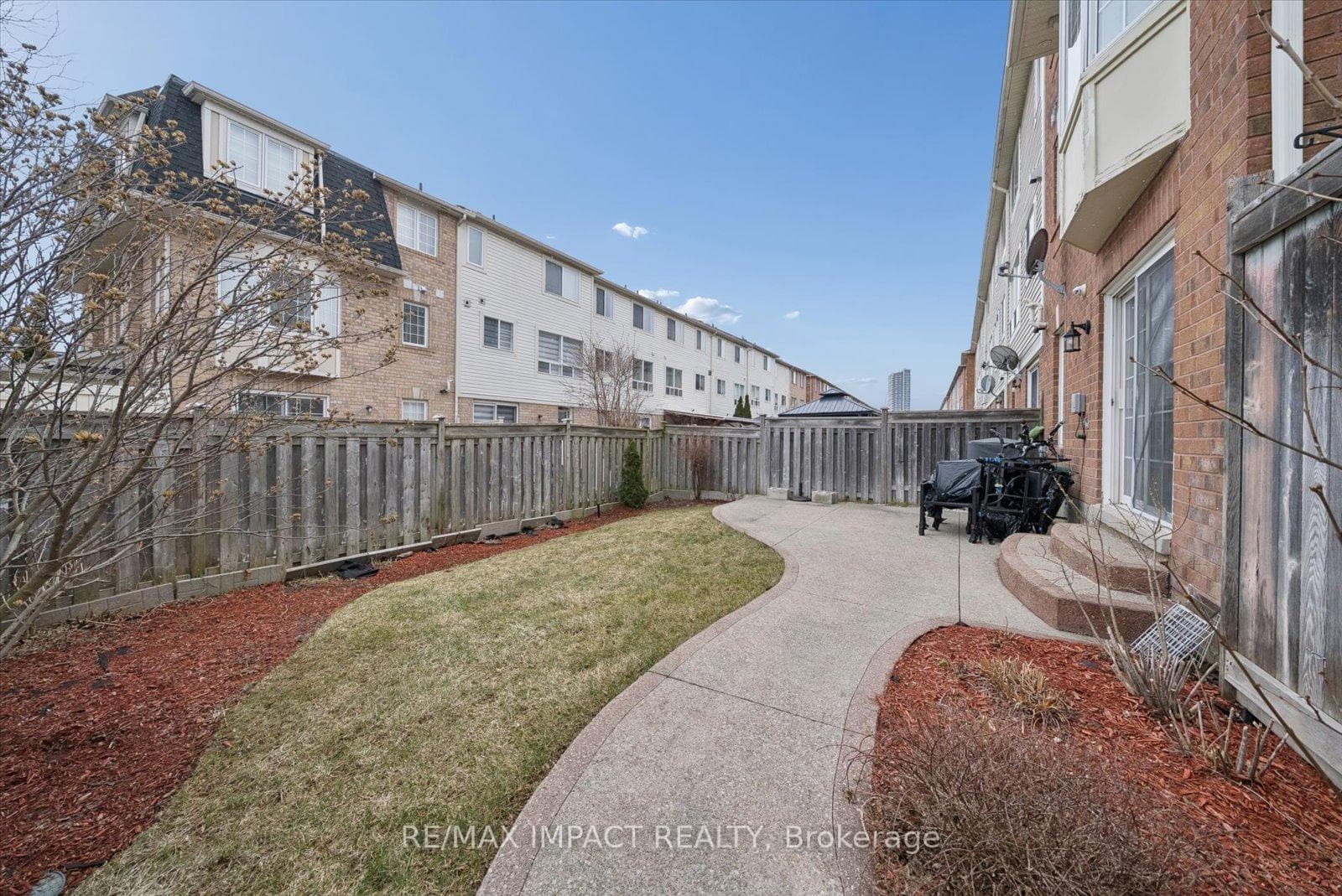21 Decker Hollow Circle photo 24