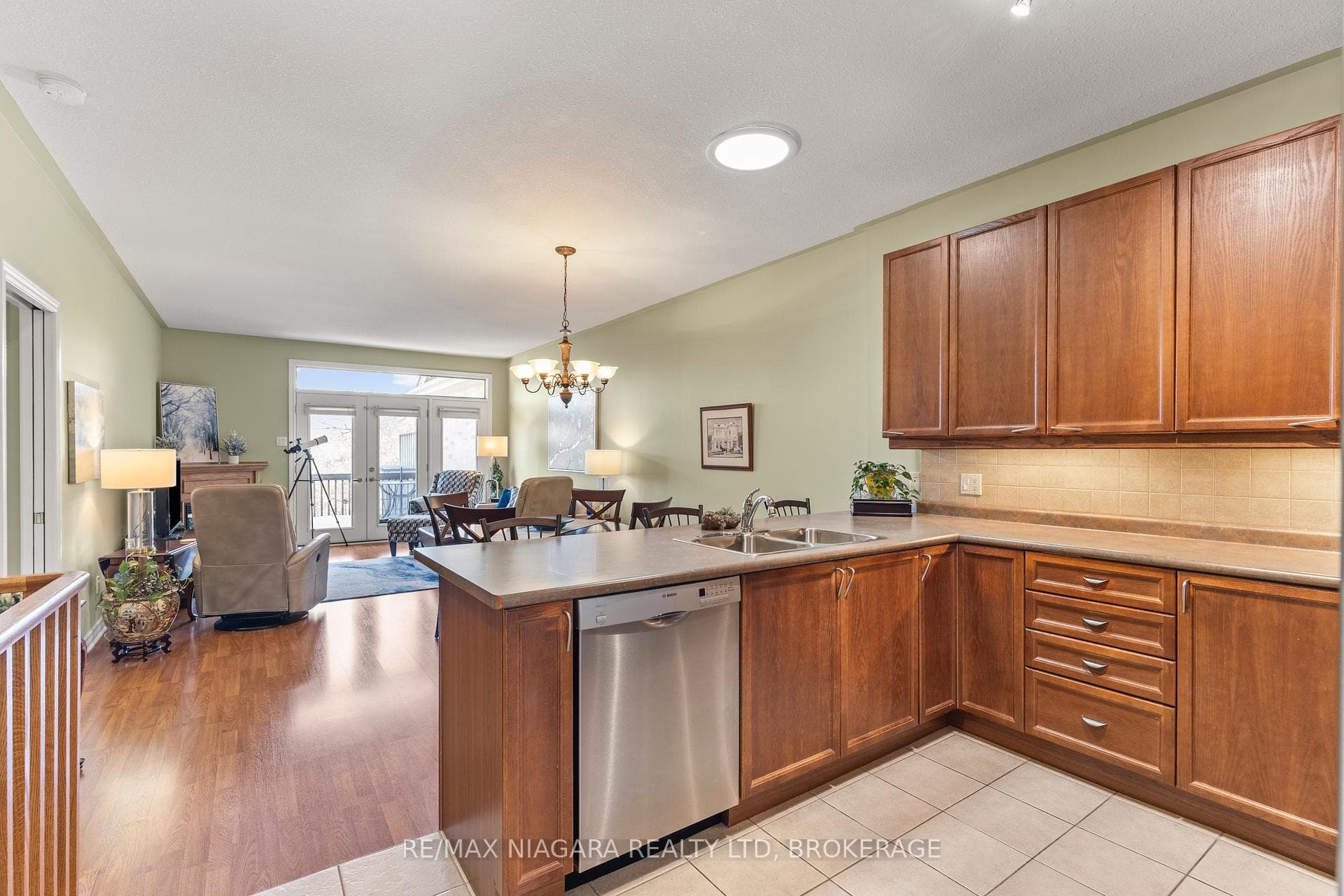 198 Willowlanding Court photo 11