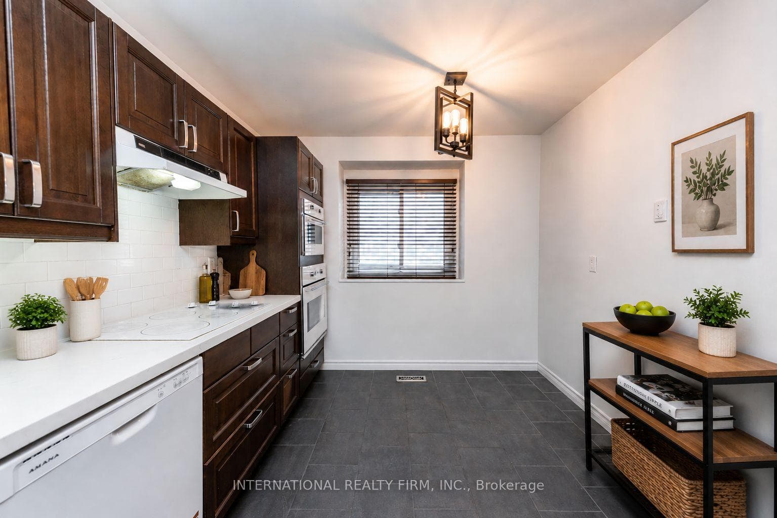 6855 Glen Erin Drive Unit 15 photo 5
