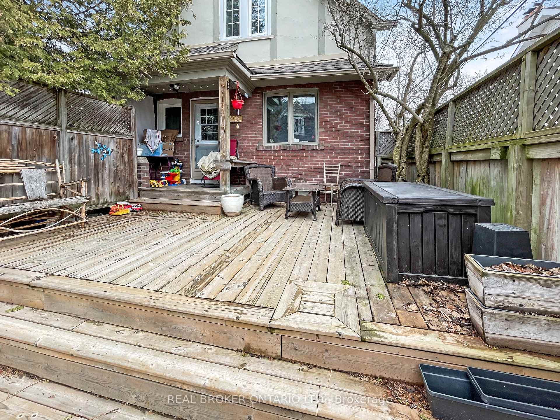 80 Courcelette Road photo 36