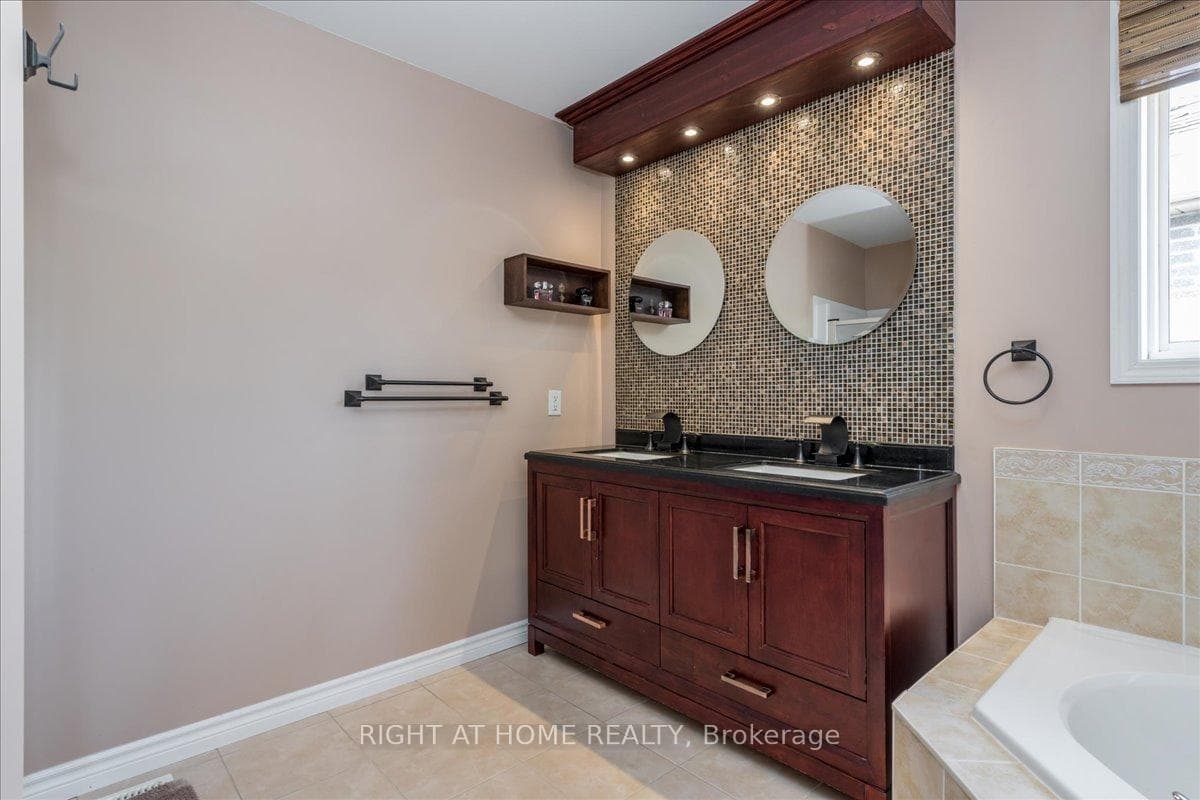 1258 Lowrie Street photo 14