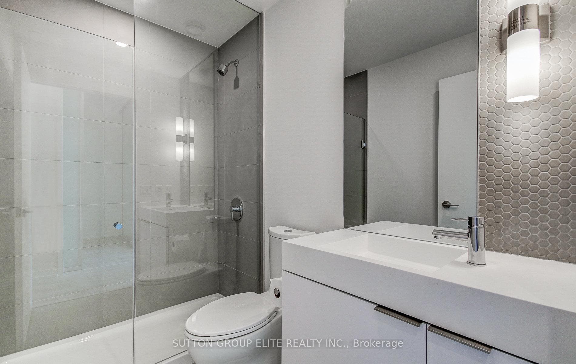 33 Helendale Avenue Unit 1205 photo 7