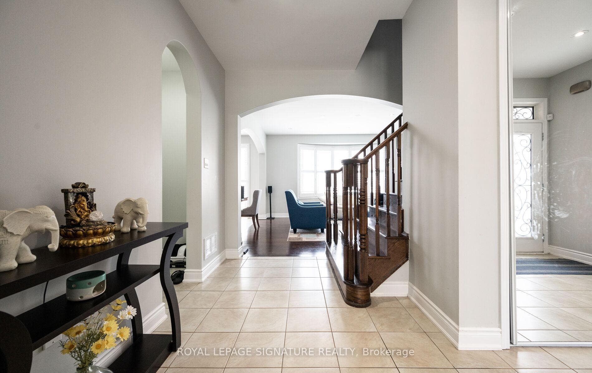 1071 Syndenham Lane photo 6