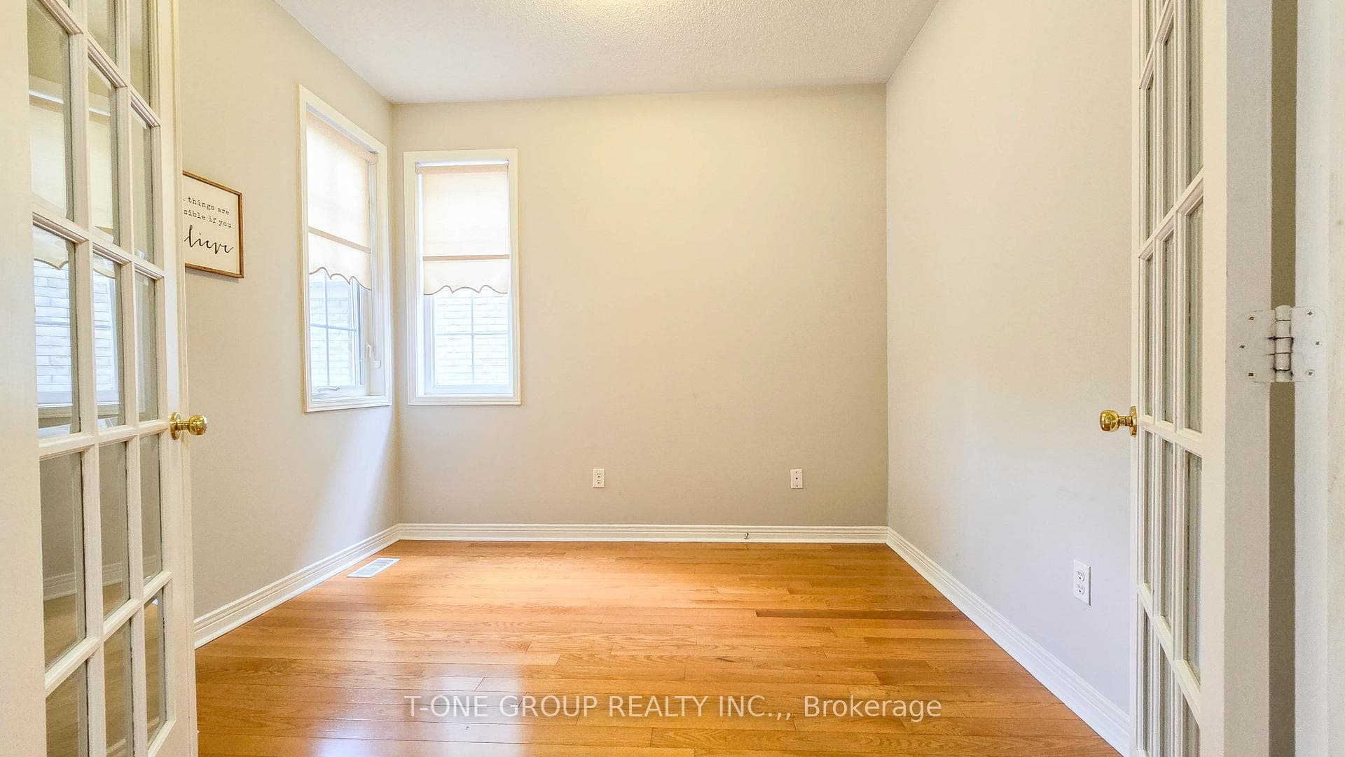 106 Castleglen Boulevard photo 9