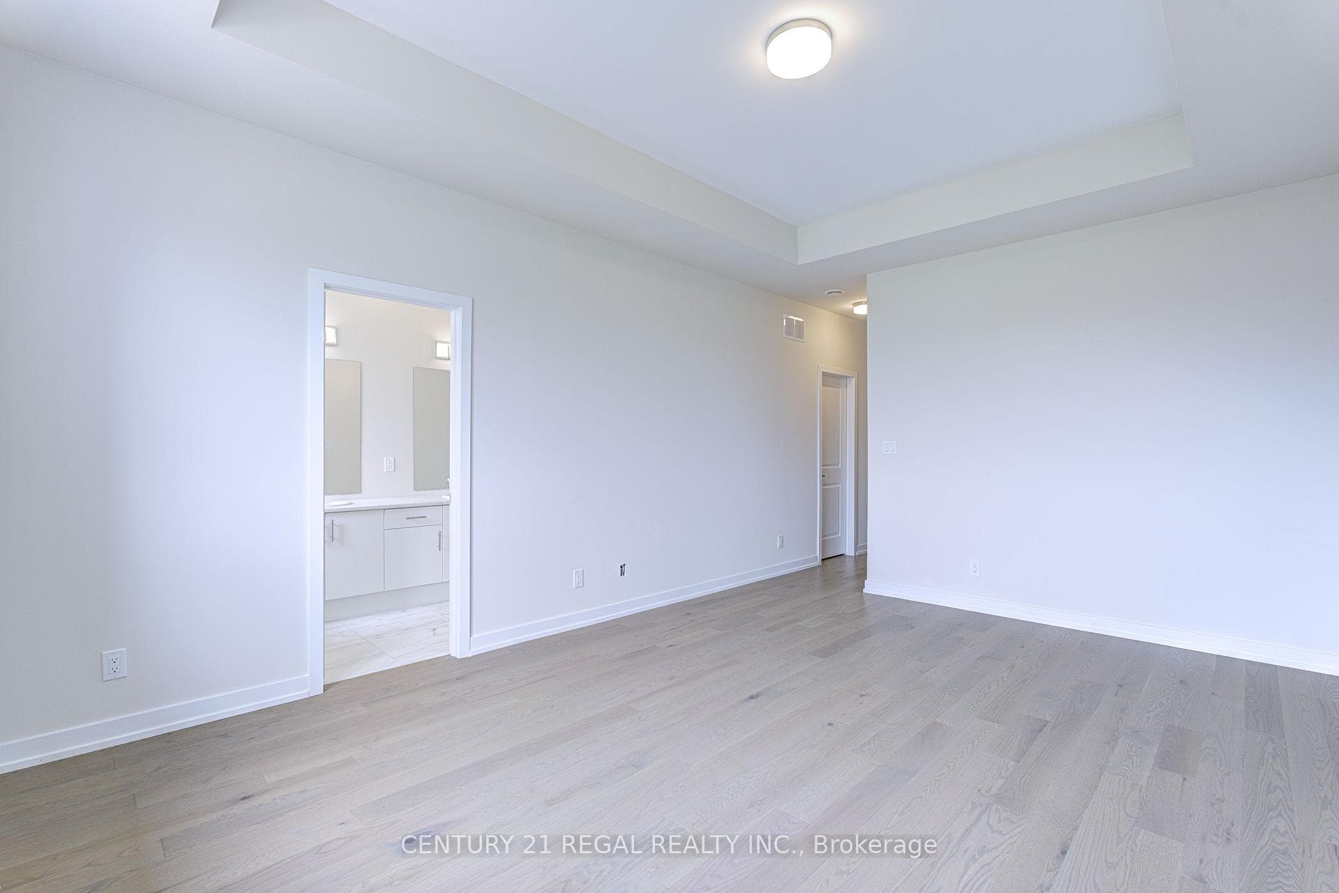1186 Dartmouth Crescent photo 30