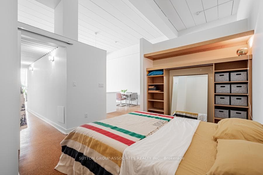 160 Baldwin Street Unit 319 photo 18