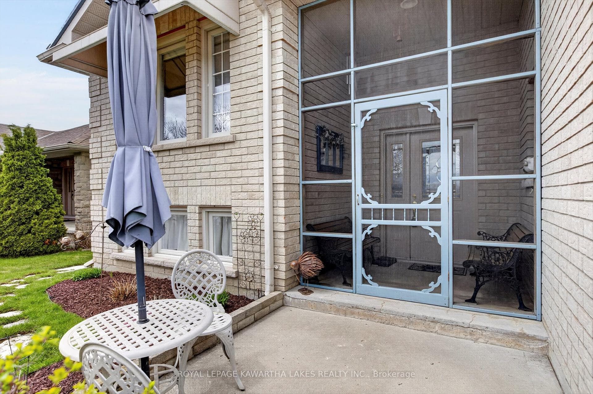 Screened Entry