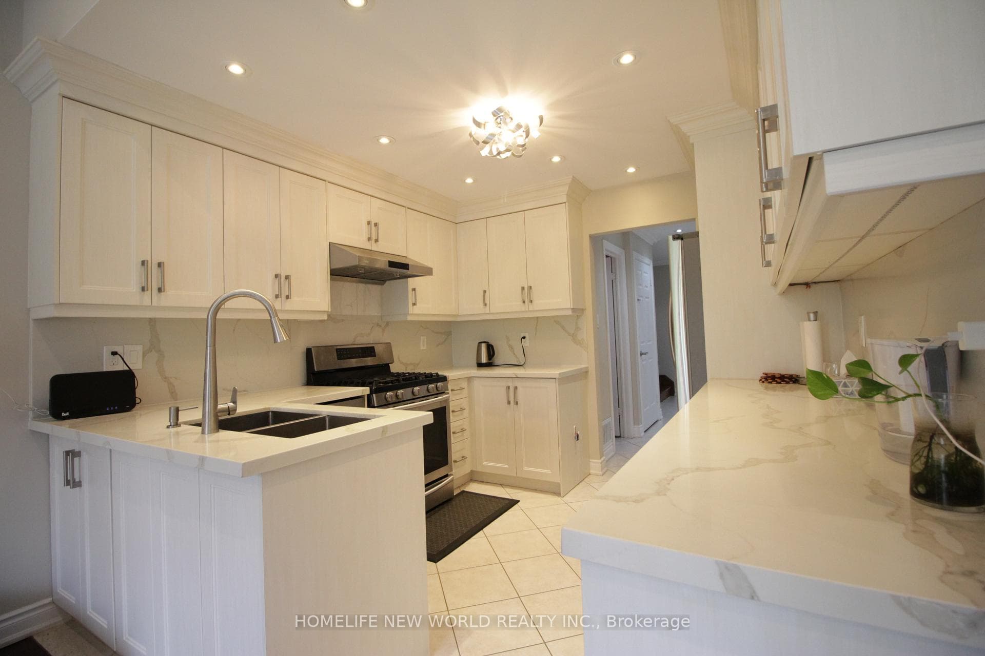 62 Toporowski Avenue Unit (UPPER) photo 17