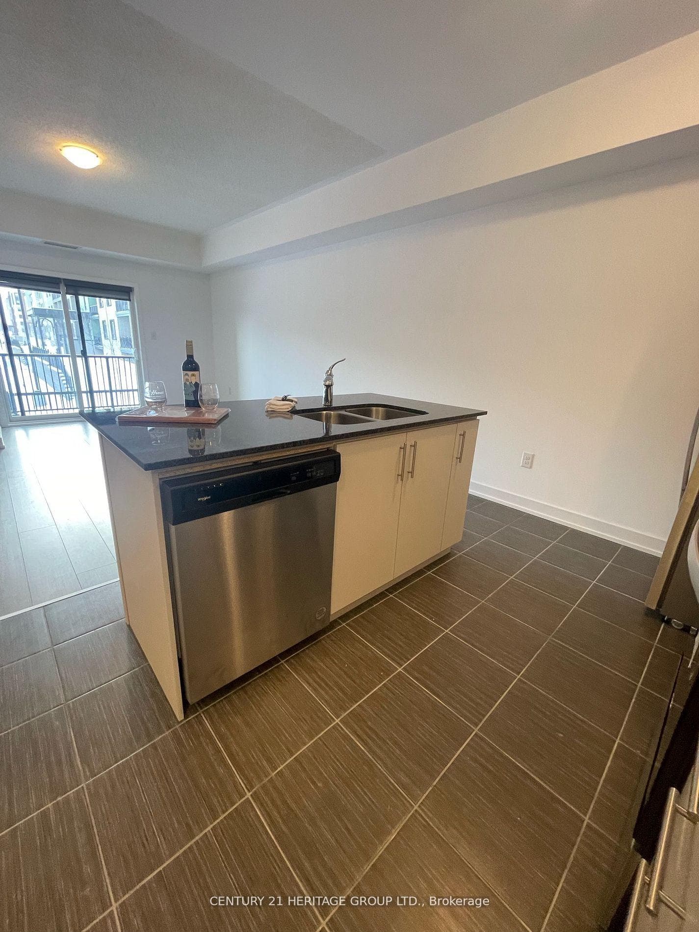 4 Spice Way Unit 113 photo 3