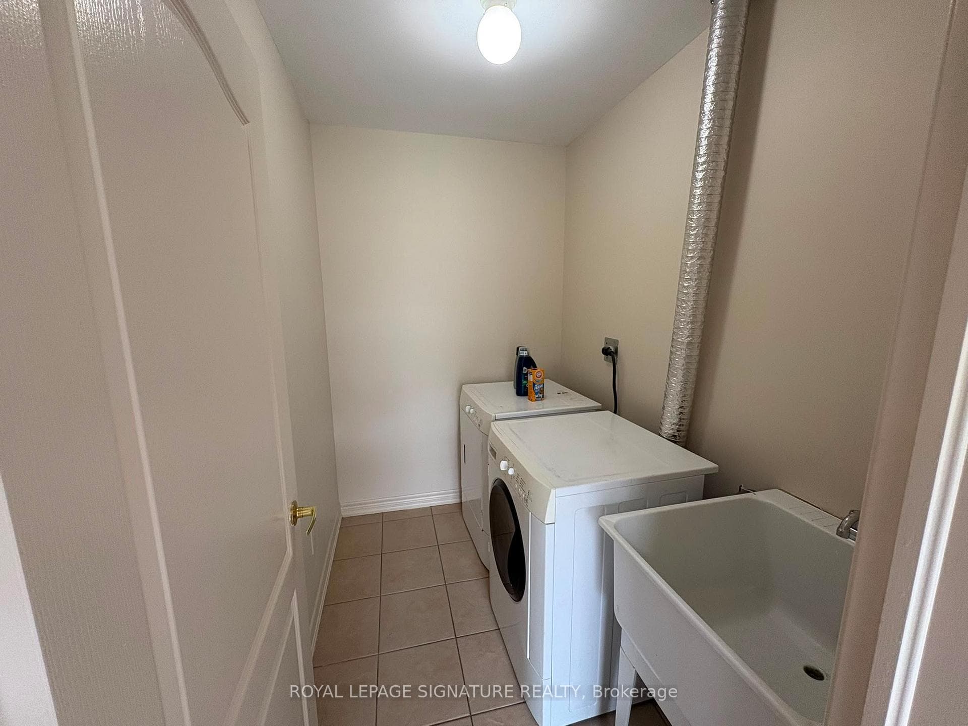 39 Palm Tree Road photo 24