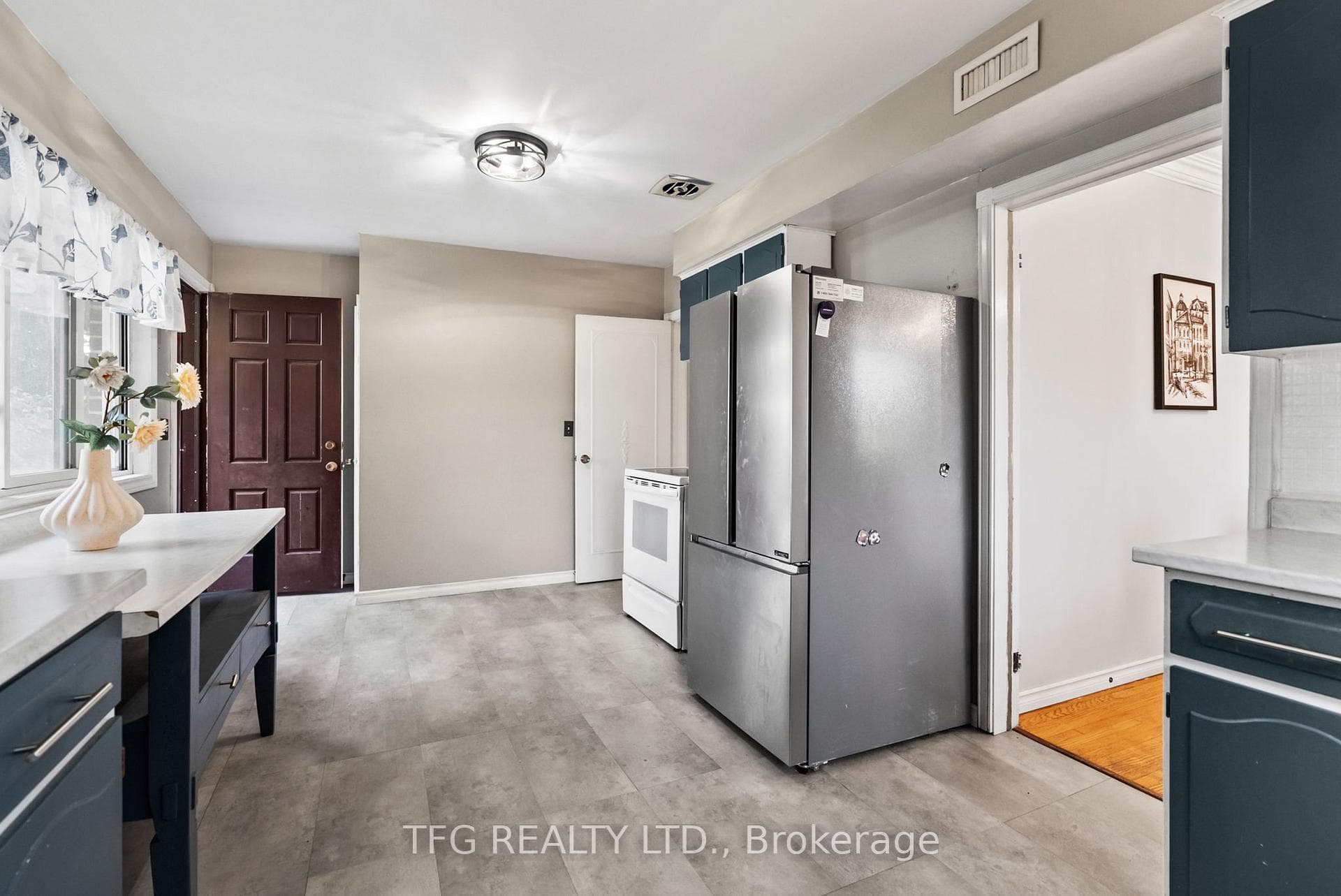 807 Fernhill Boulevard photo 11