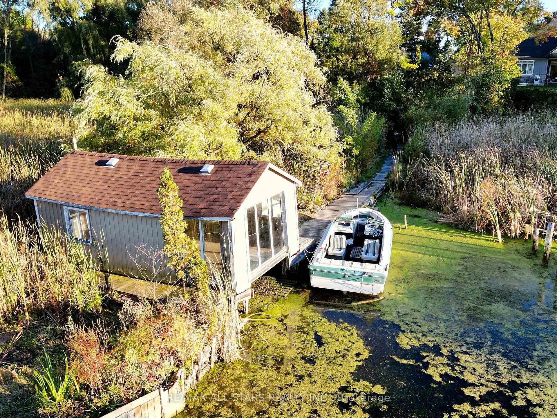 40 Riverglen Drive photo 49