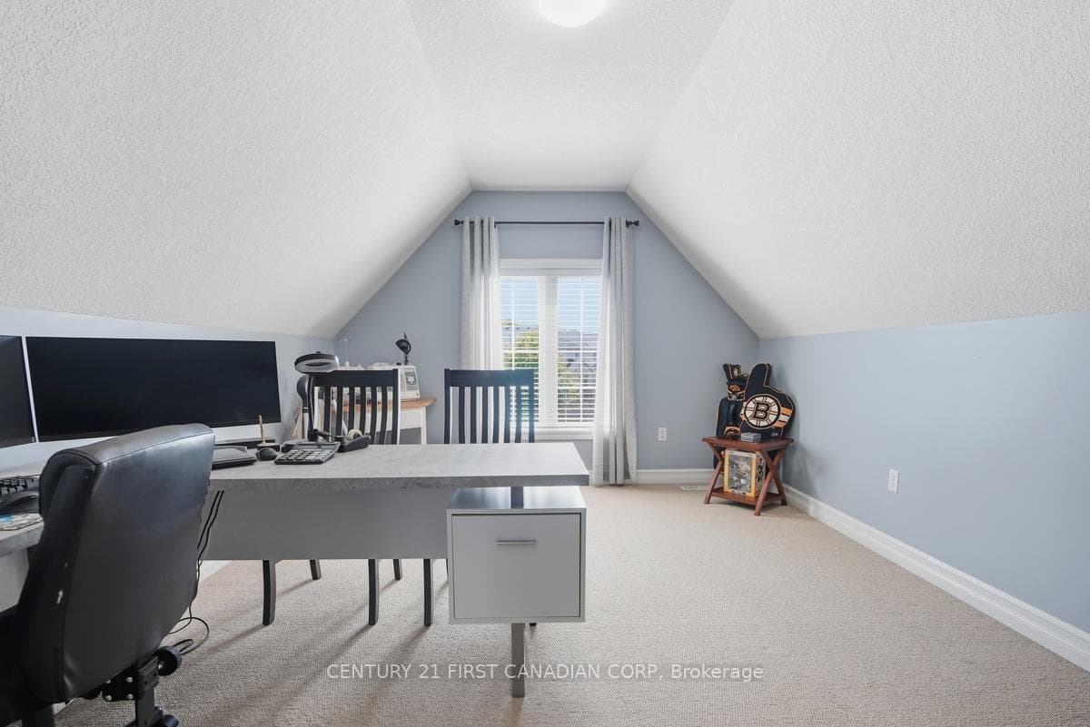 1694 Green Gables Road photo 27