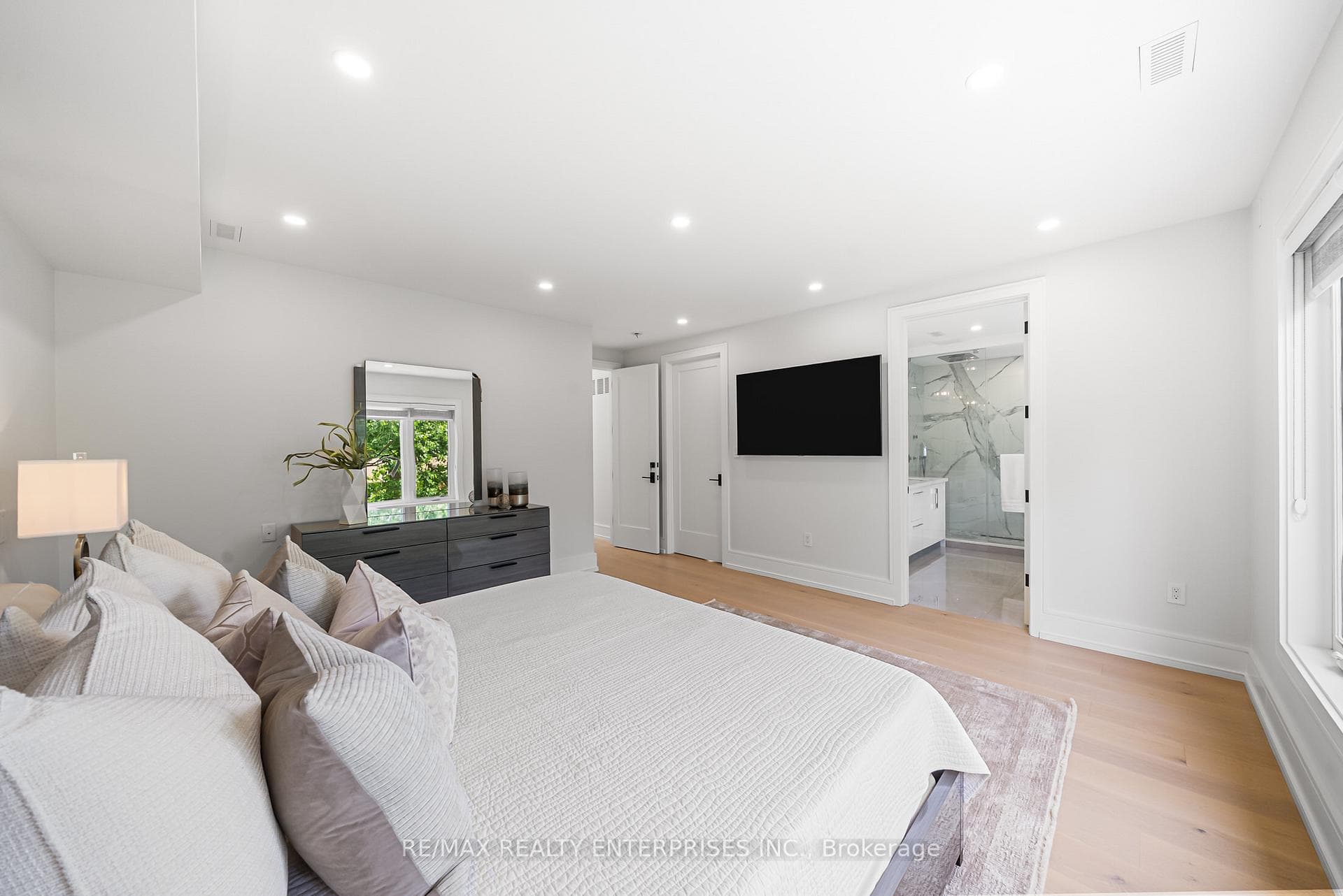 1362 Kenmuir Avenue photo 28