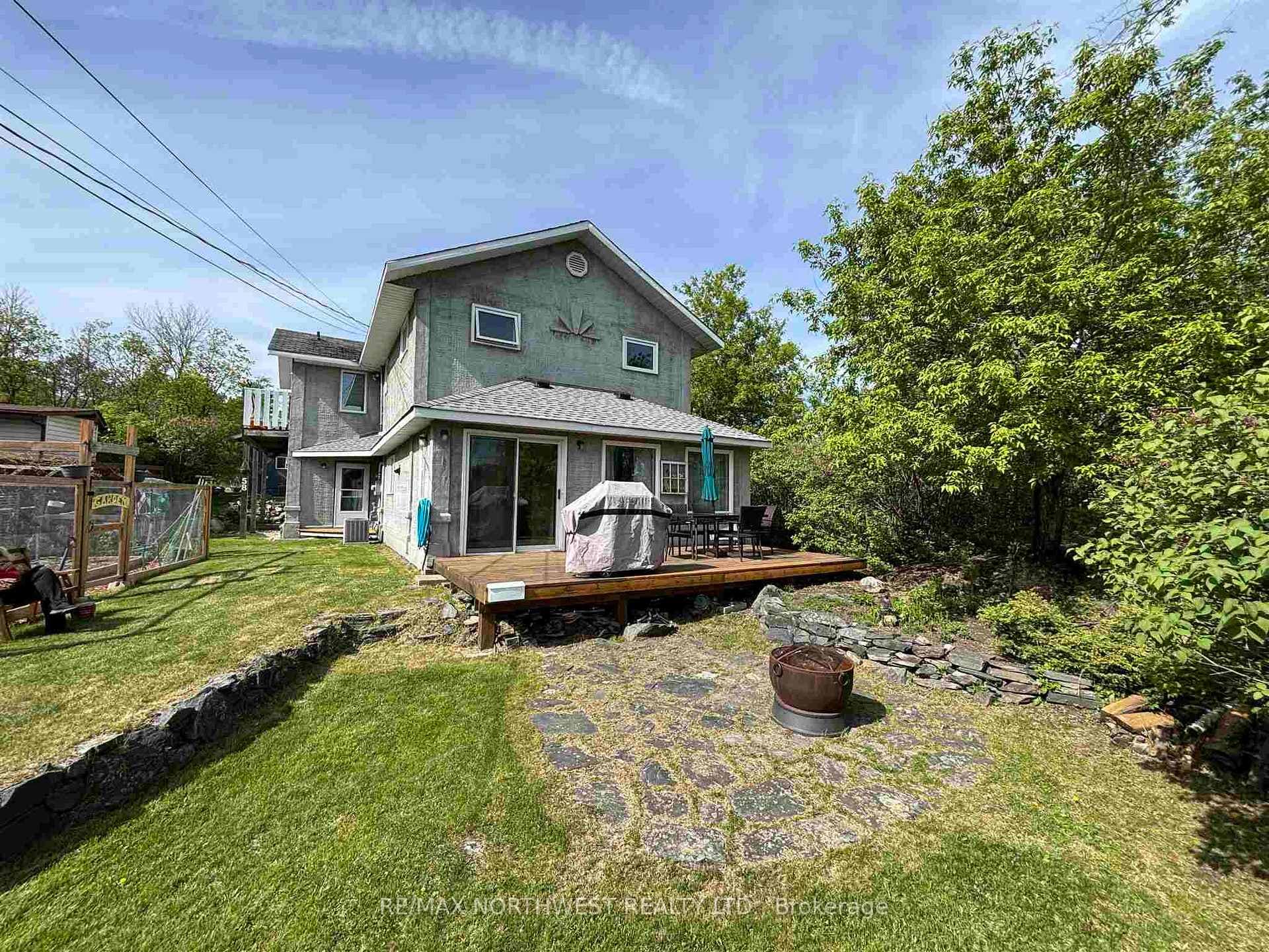 58 NORMAN DR photo 38