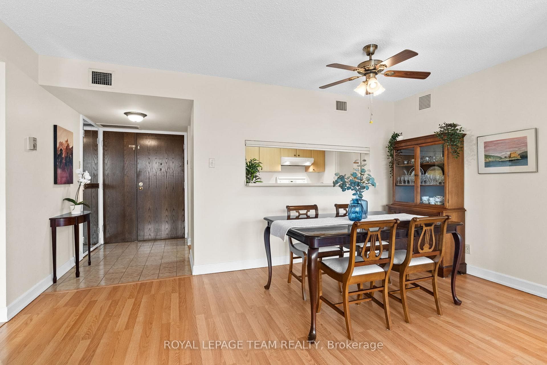 2019 Carling Avenue Unit 504 photo 17