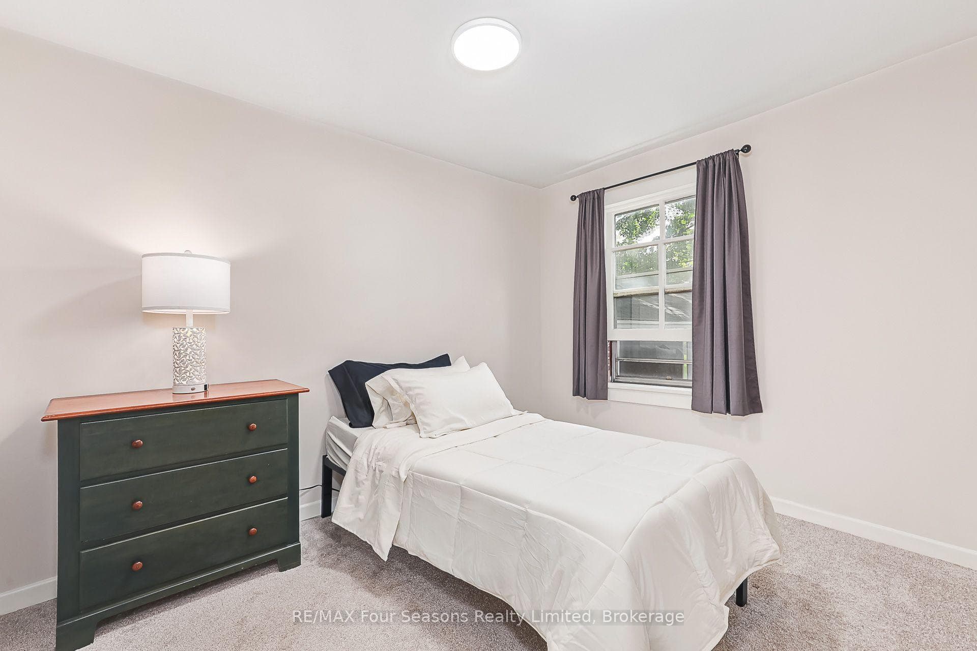 231 Superior Street photo 10