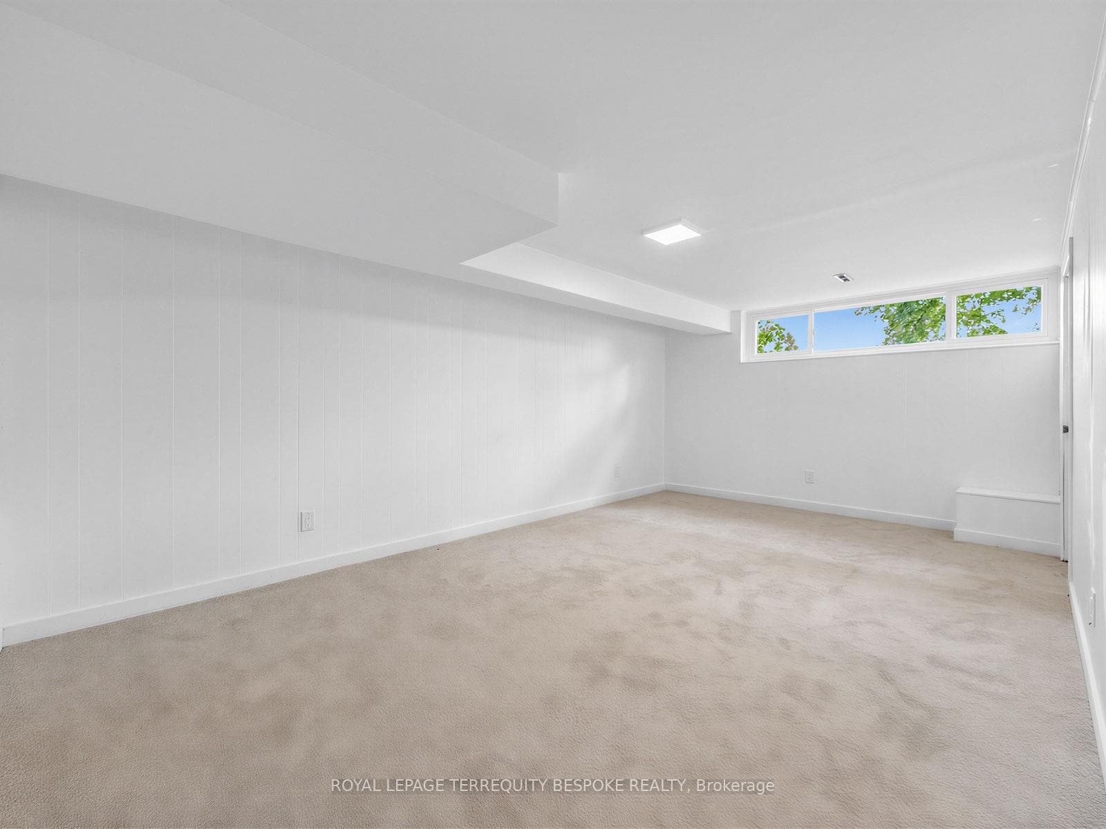 9 Midcroft Drive photo 35