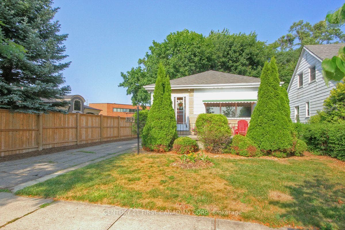 396 Avondale Road photo 2