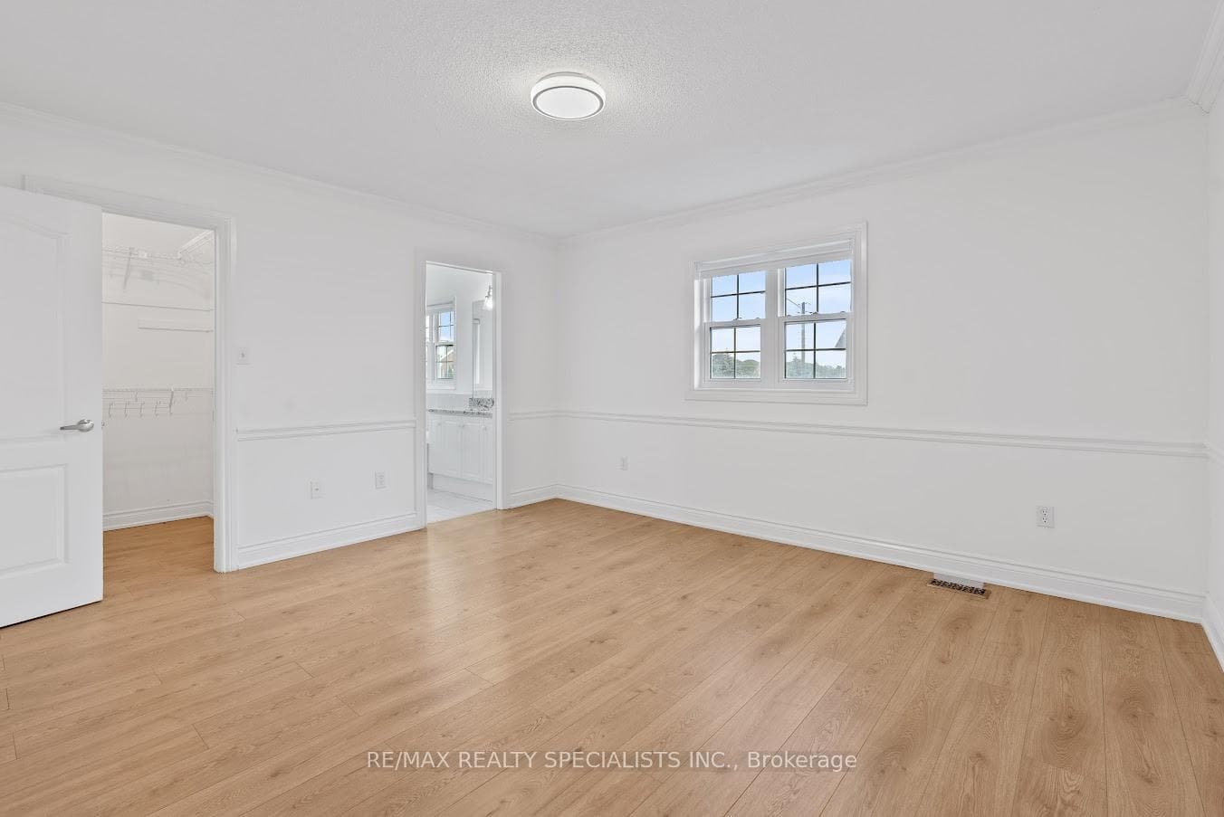 5694 Jenvic Grove photo 13