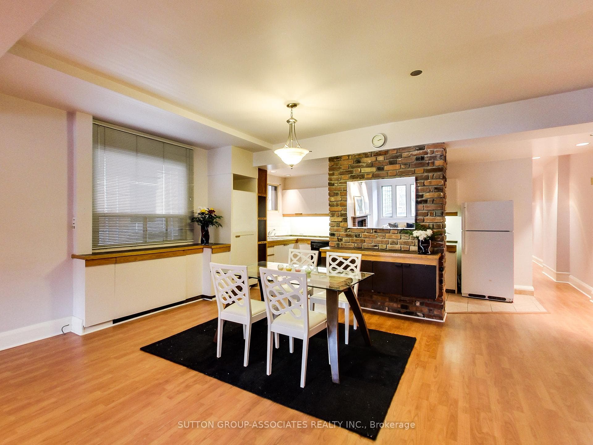 125 Walmer Road Unit Main Fl photo 10