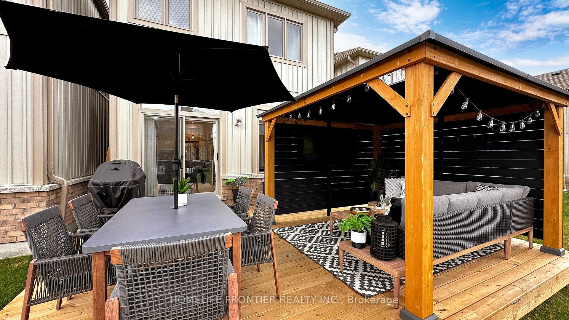 7 Kirby Avenue photo 1