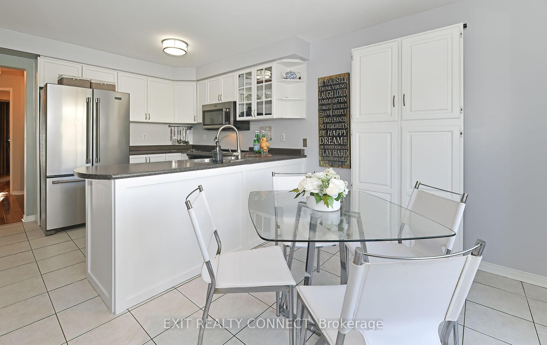 1027 Gordon Heights photo 12