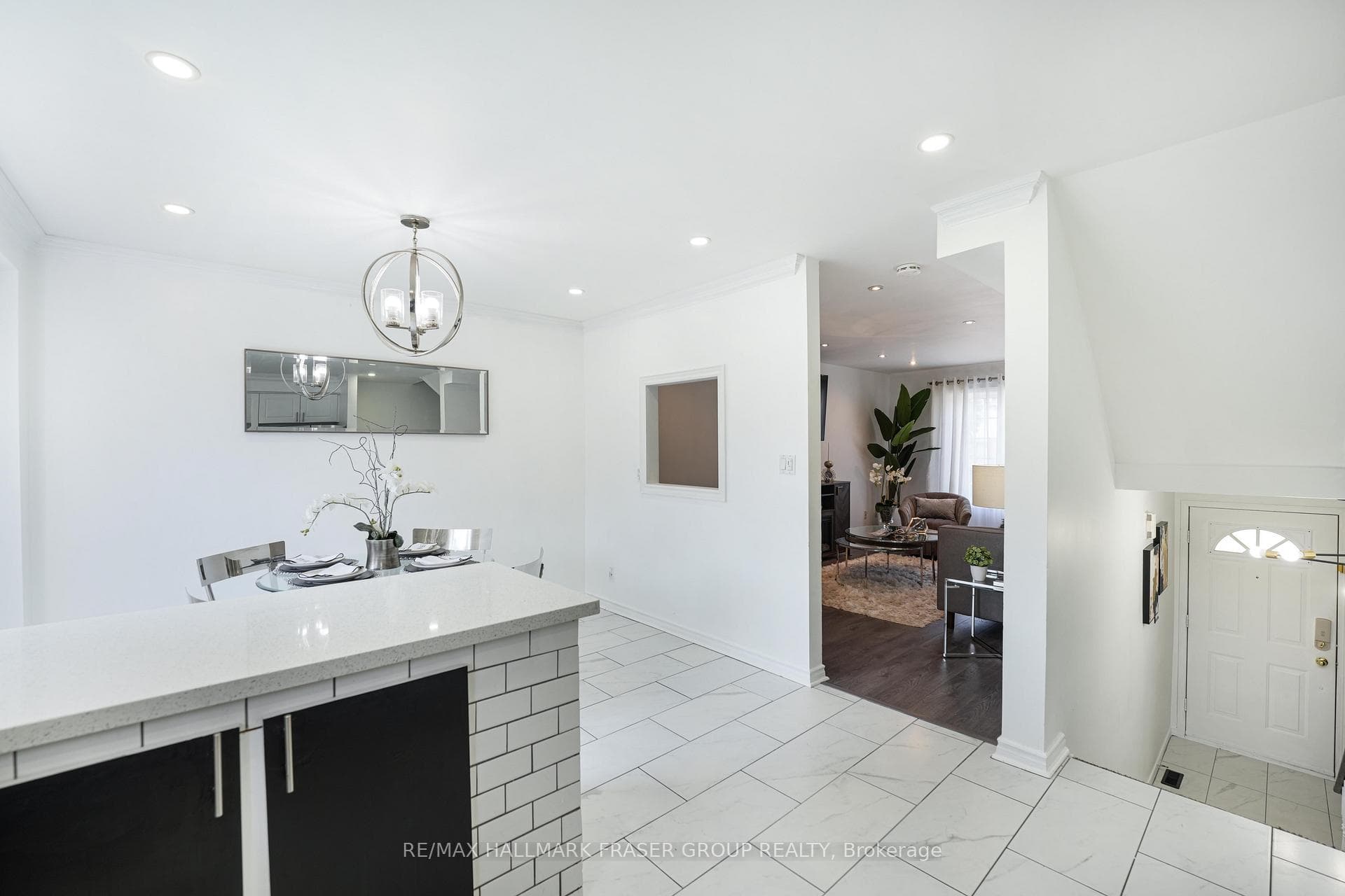 1867 Kingston Road Unit 43 photo 4