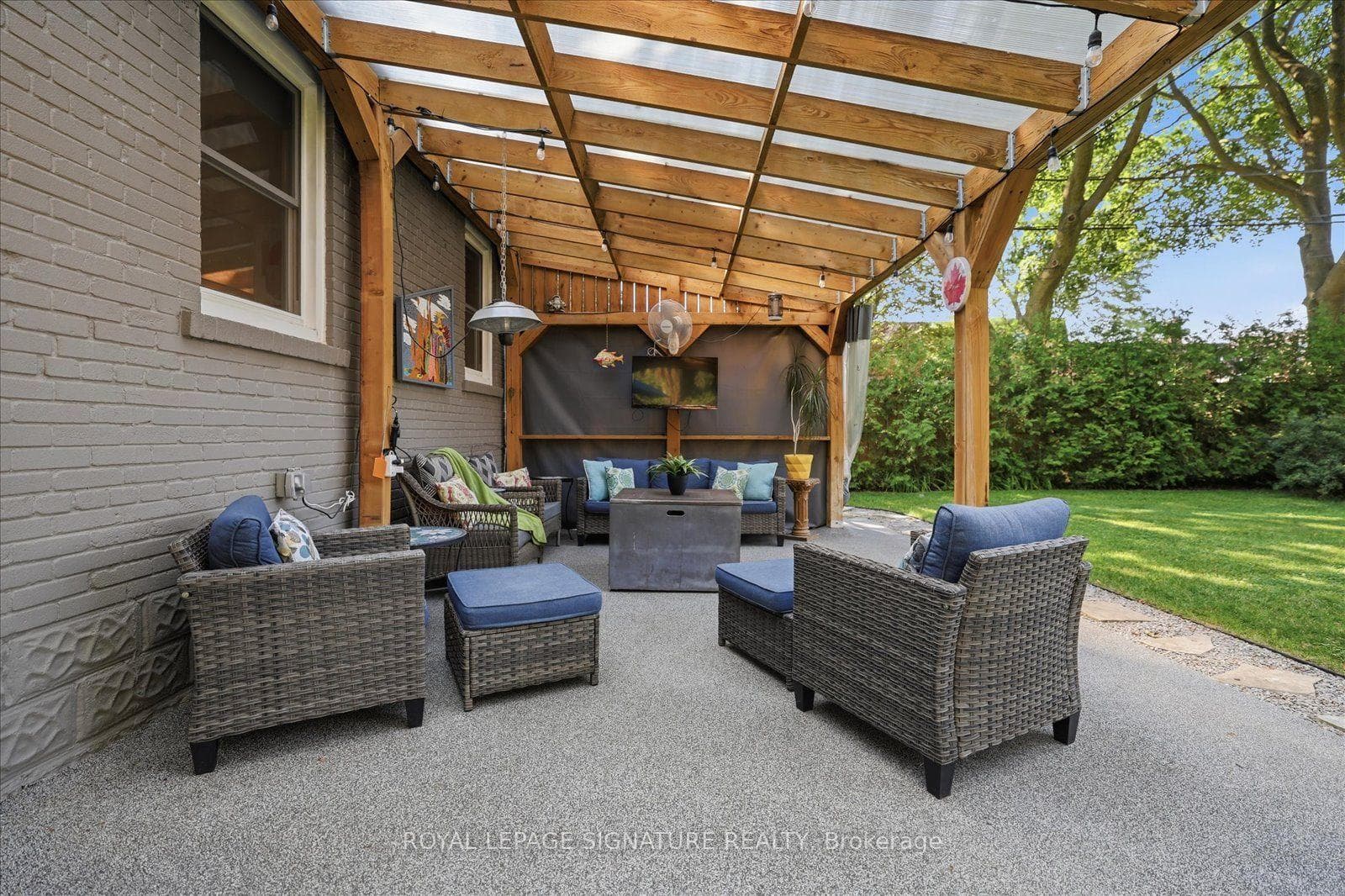 24 Latham Avenue photo 47
