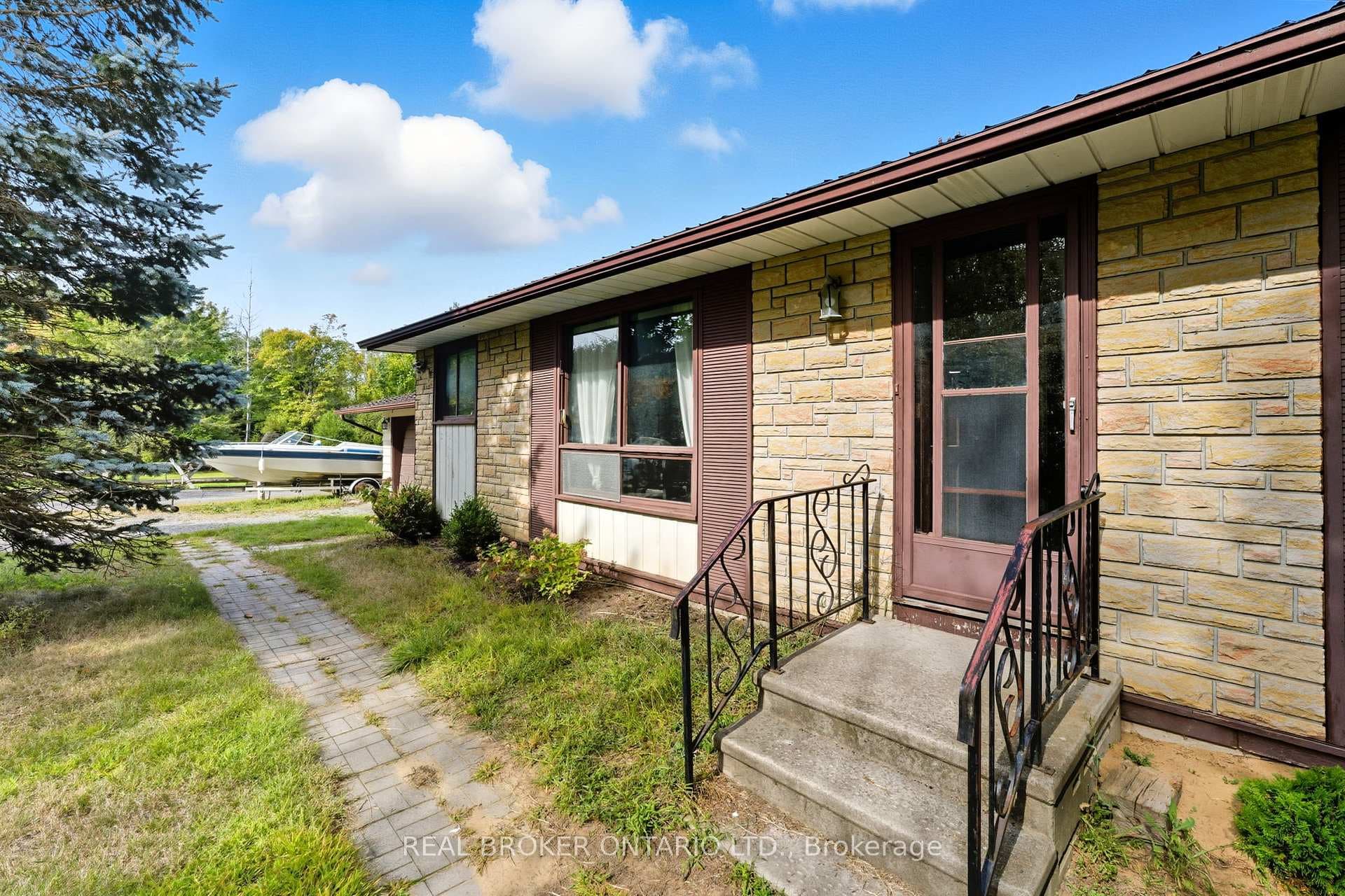 2627 Donnelly Drive photo 5