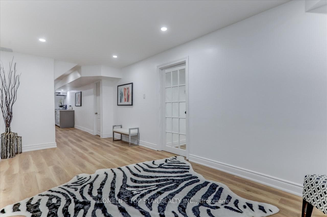 121 Casabel Drive photo 16