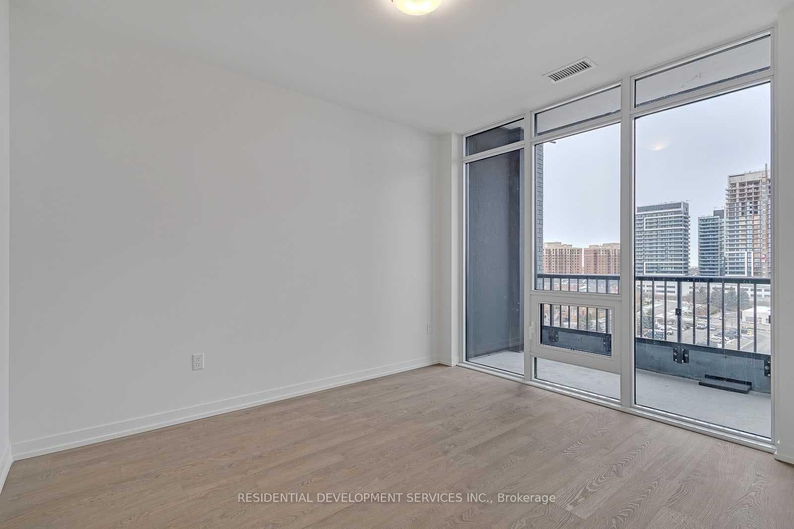 8868 Yonge Street Unit 811E photo 13