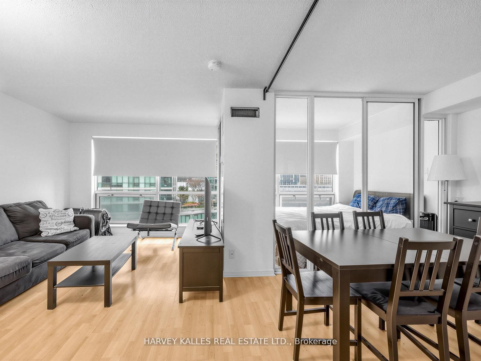10 Yonge Street Unit 705 photo 11